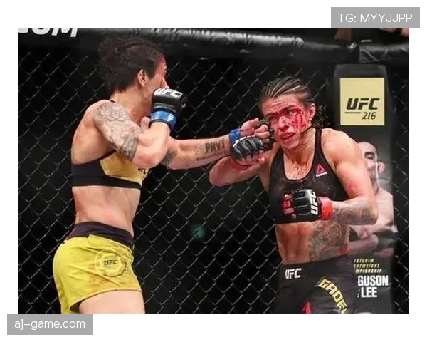 杰西卡·哈迪爆发力惊人，赛场表现引关注