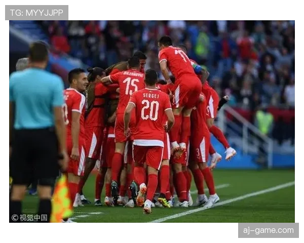 米特罗维奇禁区统治力引爆热议，强势表现引多方关注