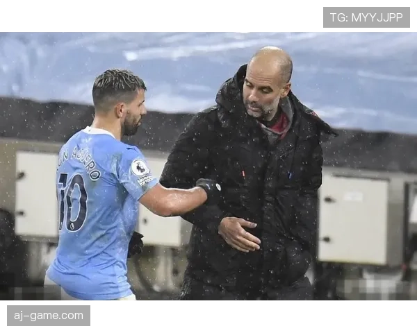 德梅雷·格雷闪耀英超赛场，助球队强势挺进争冠行列