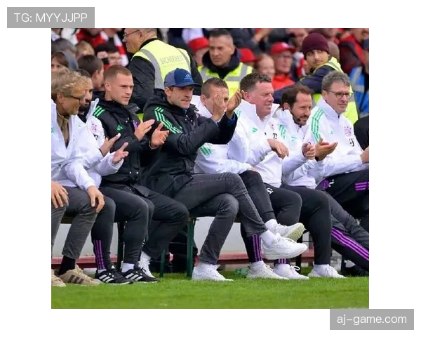 穆西亚拉：德甲冠军与德国超级杯冠军的荣誉积累