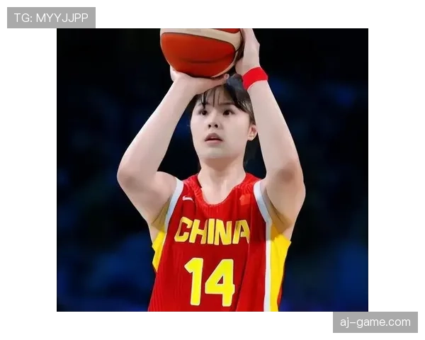 李月汝训练完顺手拎走个爱马仕？